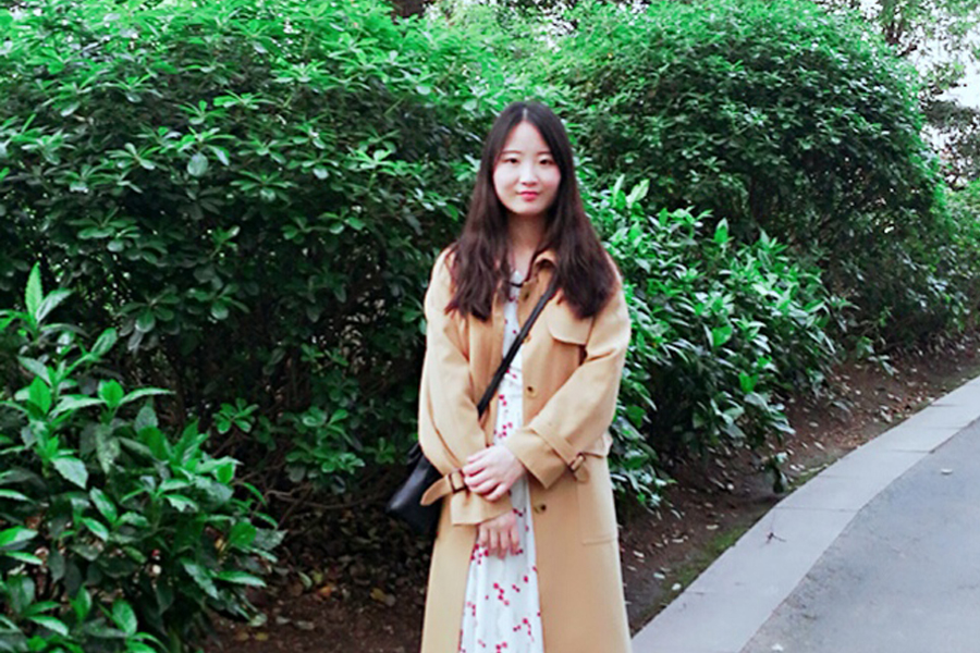 许婧.jpg