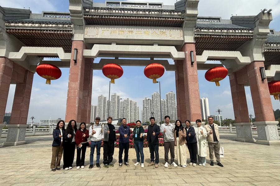 合影留念.jpg